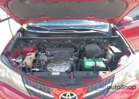 2015 Toyota Rav4 Xle из США, поврежденный, VIN JTMWFREV4FD070104